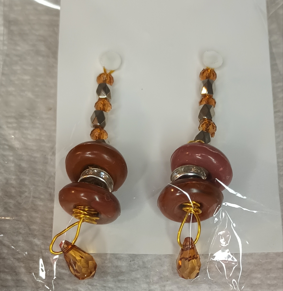 🎈3 for $10🎈Handcrafted Plastic Bead Dangle Earrings - Picture 5 of 5
